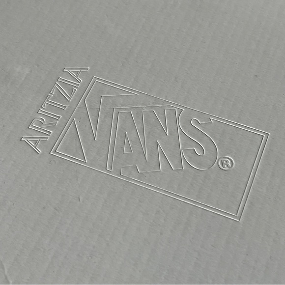 Limited Edition Vans x Aritzia TNA SK8-HI 38 Dx Collaboration - Picture 11 of 12